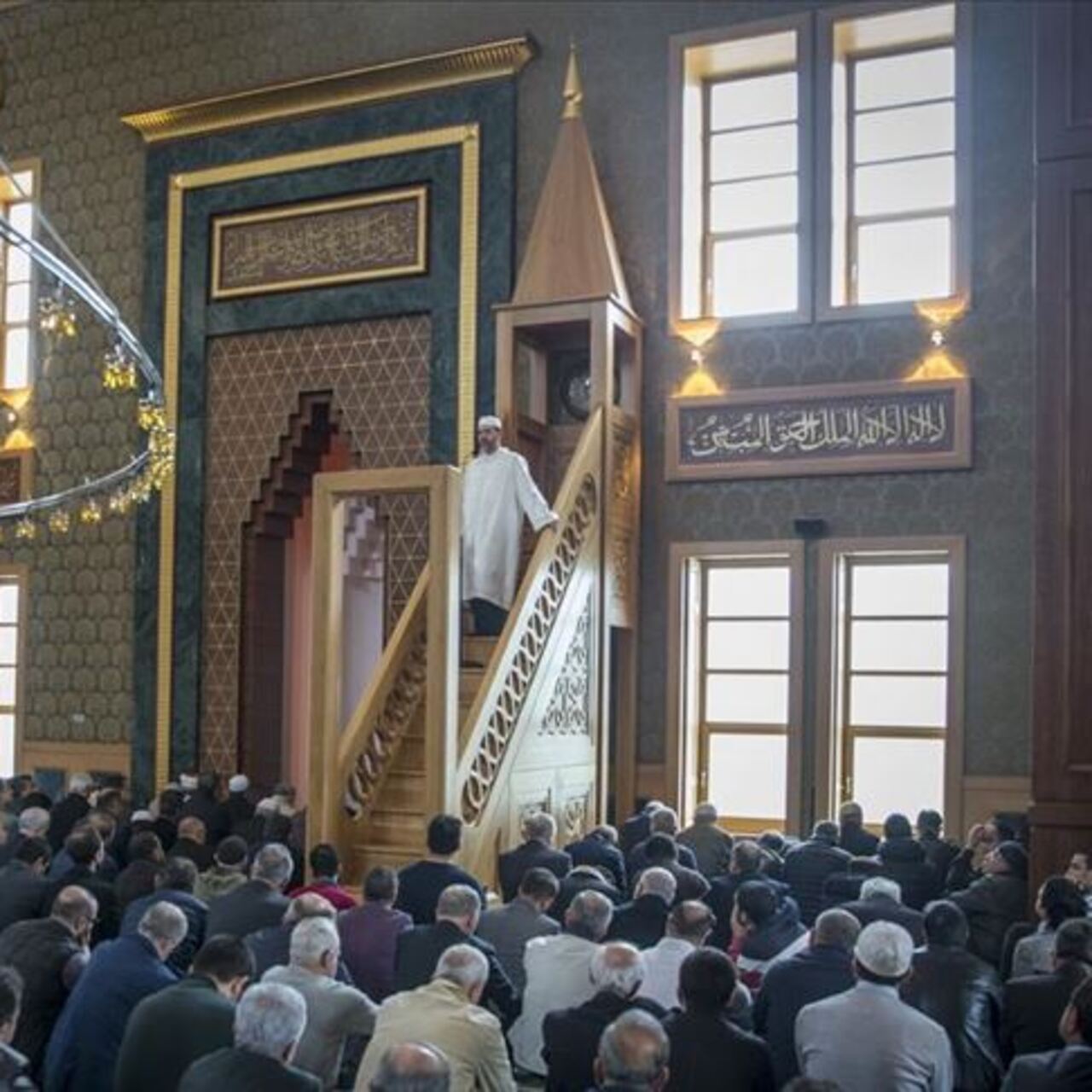 Cuma hutbesinde 'aile' vurgusu