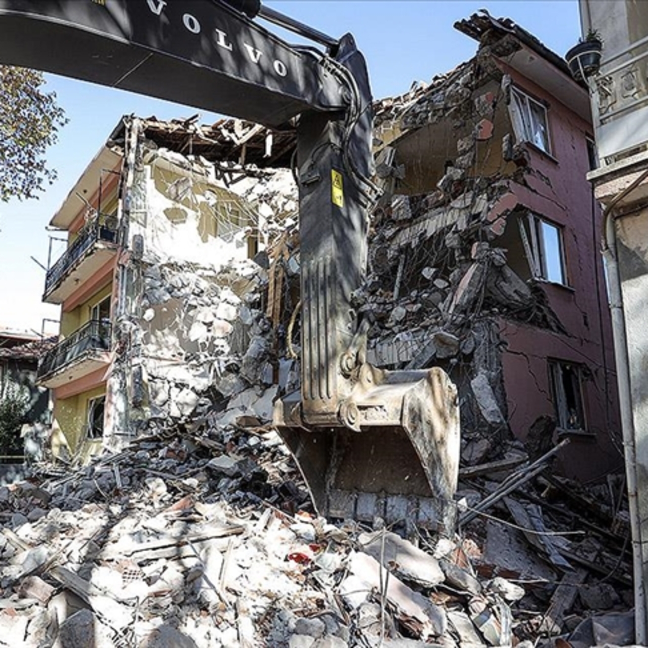 Sındırgı esnafından borç erteleme talebi