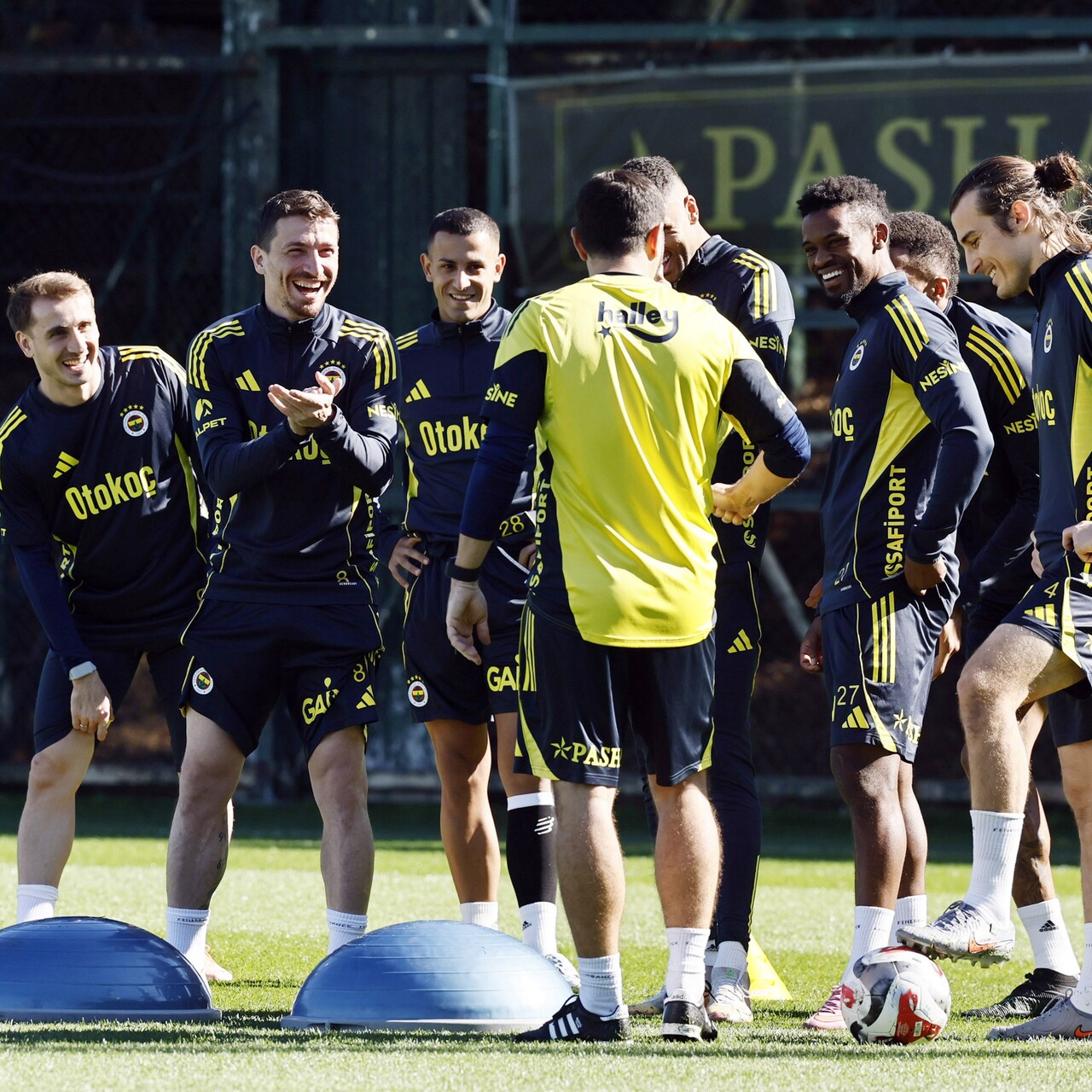 Fenerbahçe, derbi hazırlıklarını sürdürdü!