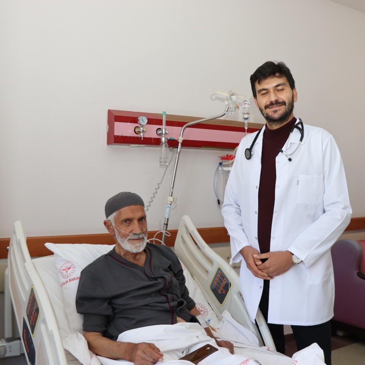 Acile getirilen hastanın kalp zarından 1 litre sıvı boşaltıldı