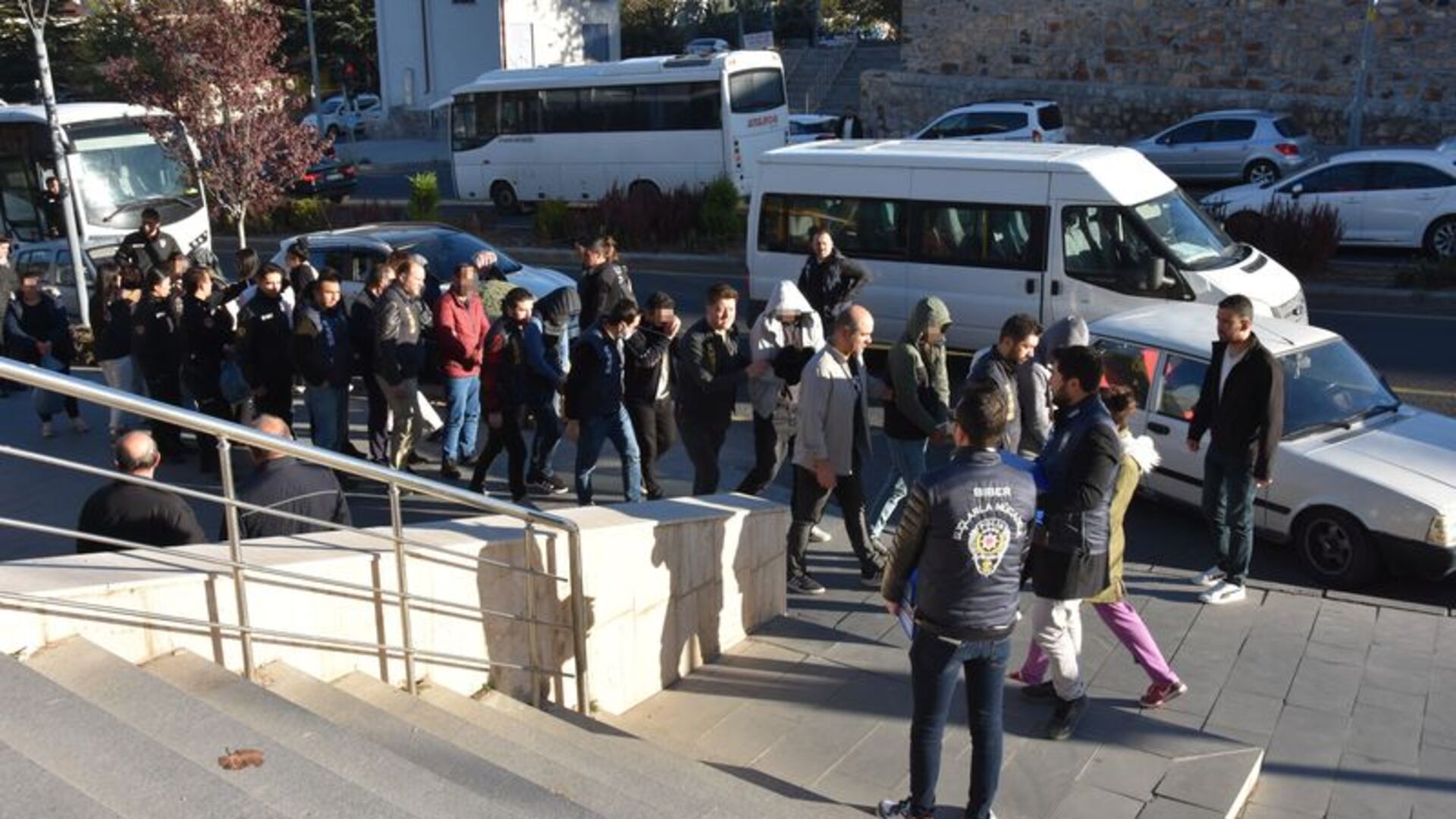 Öğretmenlik Hayaliyle Geldiği Kentte Çete Lideri Oldu! Şoke Eden Dönüşüm