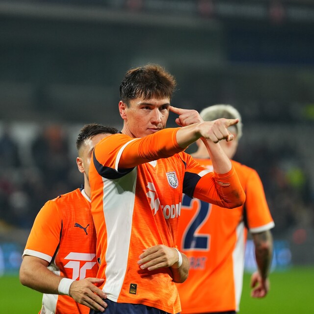 Başakşehir 3 puanı 90. dakikada aldı!