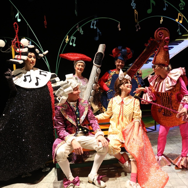 İBB Şehir Tiyatroları'nda bu ay 35 oyun var