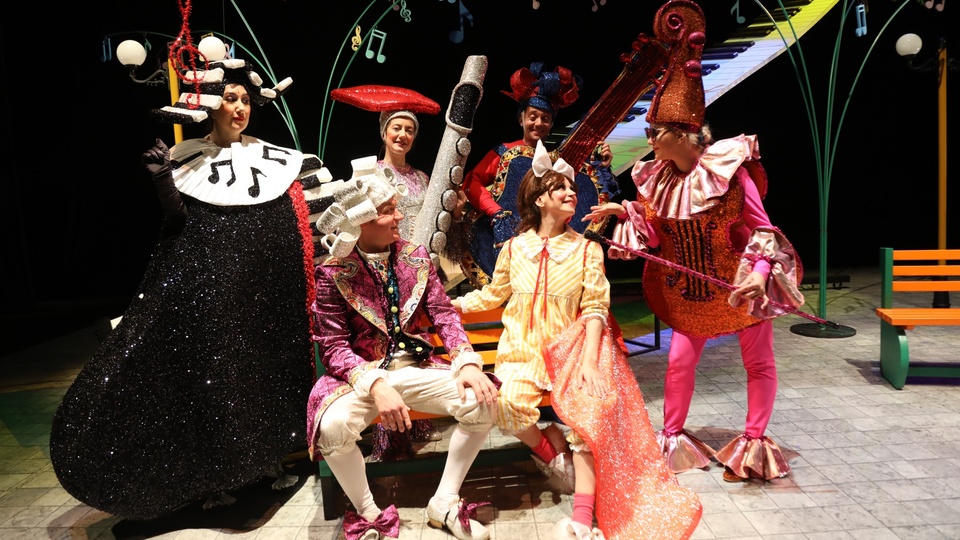 İBB Şehir Tiyatroları'nda bu ay 35 oyun var