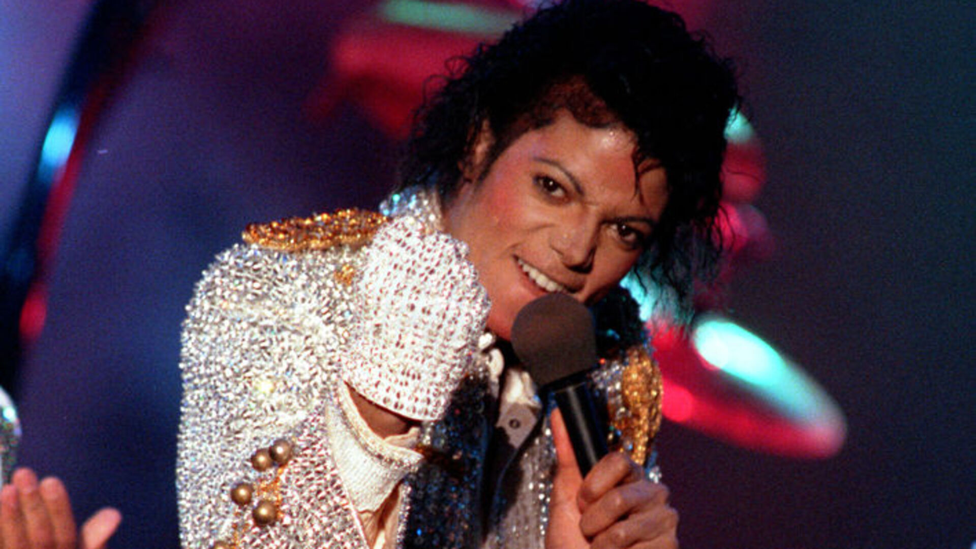 Michael Jackson 2025'te de en çok kazanan ölü ünlü oldu - Magazin haberleri