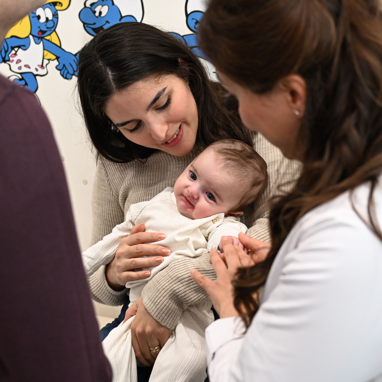 Anne karnında kalp yetmezliği teşhisi konulan bebek "akıllı çorapla" izleniyor