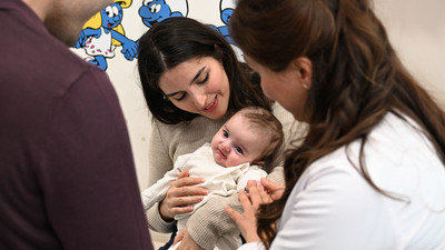 Anne karnında kalp yetmezliği teşhisi konulan bebek "akıllı çorapla" izleniyor