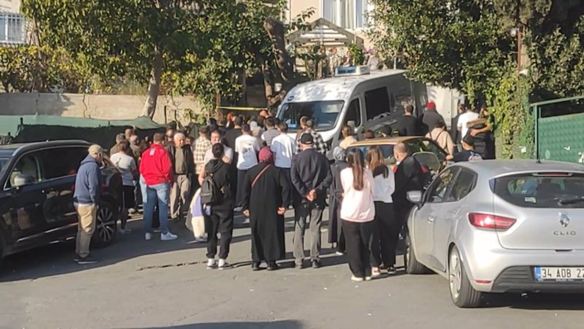 Tarabya'da Kanlı Gece: Kadın Öldürüldü, Saldırgan İntihar Etti!