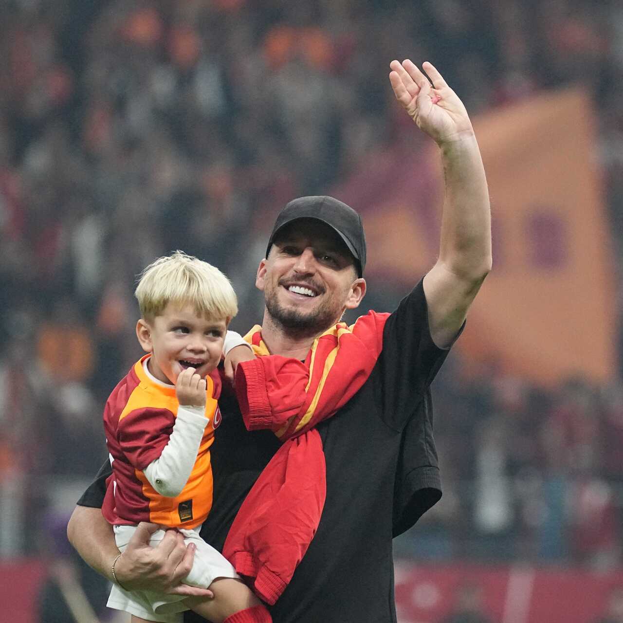 Dries Mertens ve ailesi, RAMS Park’ta