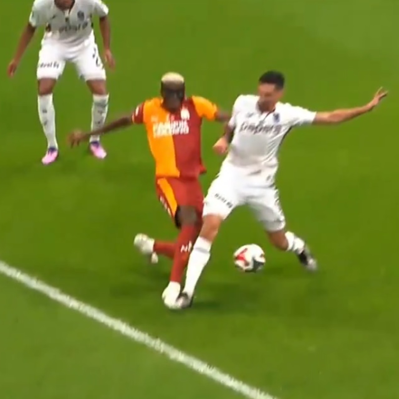 Galatasaray'da penaltı itirazı!