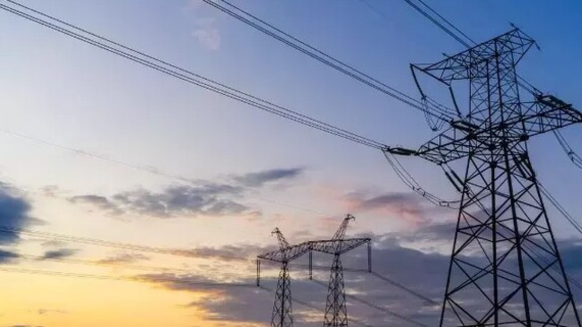İstanbul'da Elektrik Kesintisi Alarmı! 2 Kasım Pazar Hangi İlçeler Etkilenecek?