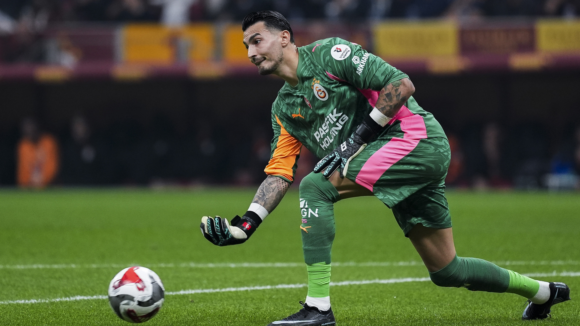 Galatasaray'ın Kalesinde Alarm! 6 Maç Üst Üste Fileler Havalandı