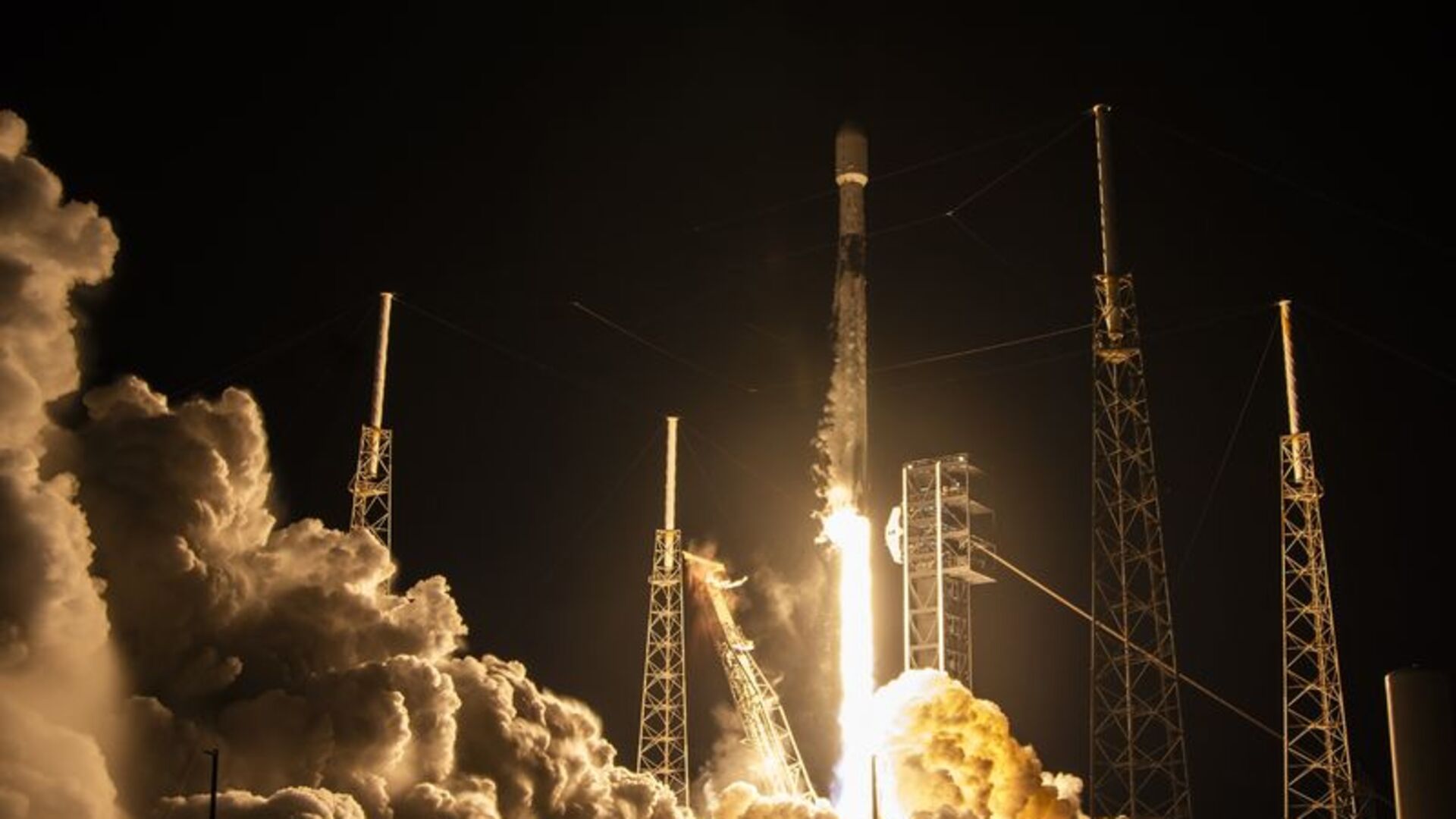 Güney Kore, beşinci casus uydusunu uzaya fırlattı | Dış Haberler