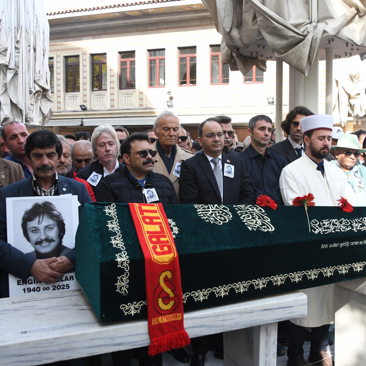 Yeşilçam'ın ünlü jönüne veda