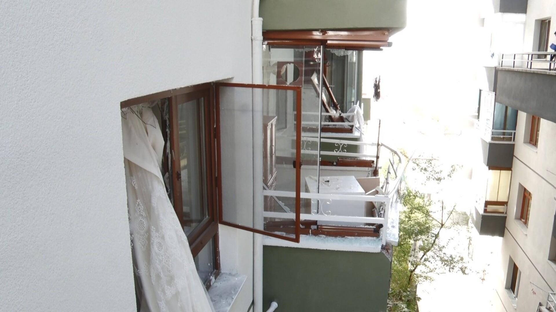 Son dakika: Ankara'da doğalgaz borusu kesilen dairede patlama | Son dakika haberleri