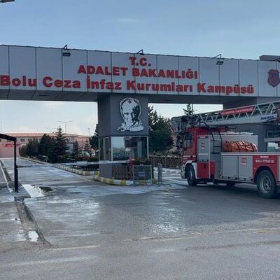 Cezaevinde kızını hastanelik etti!