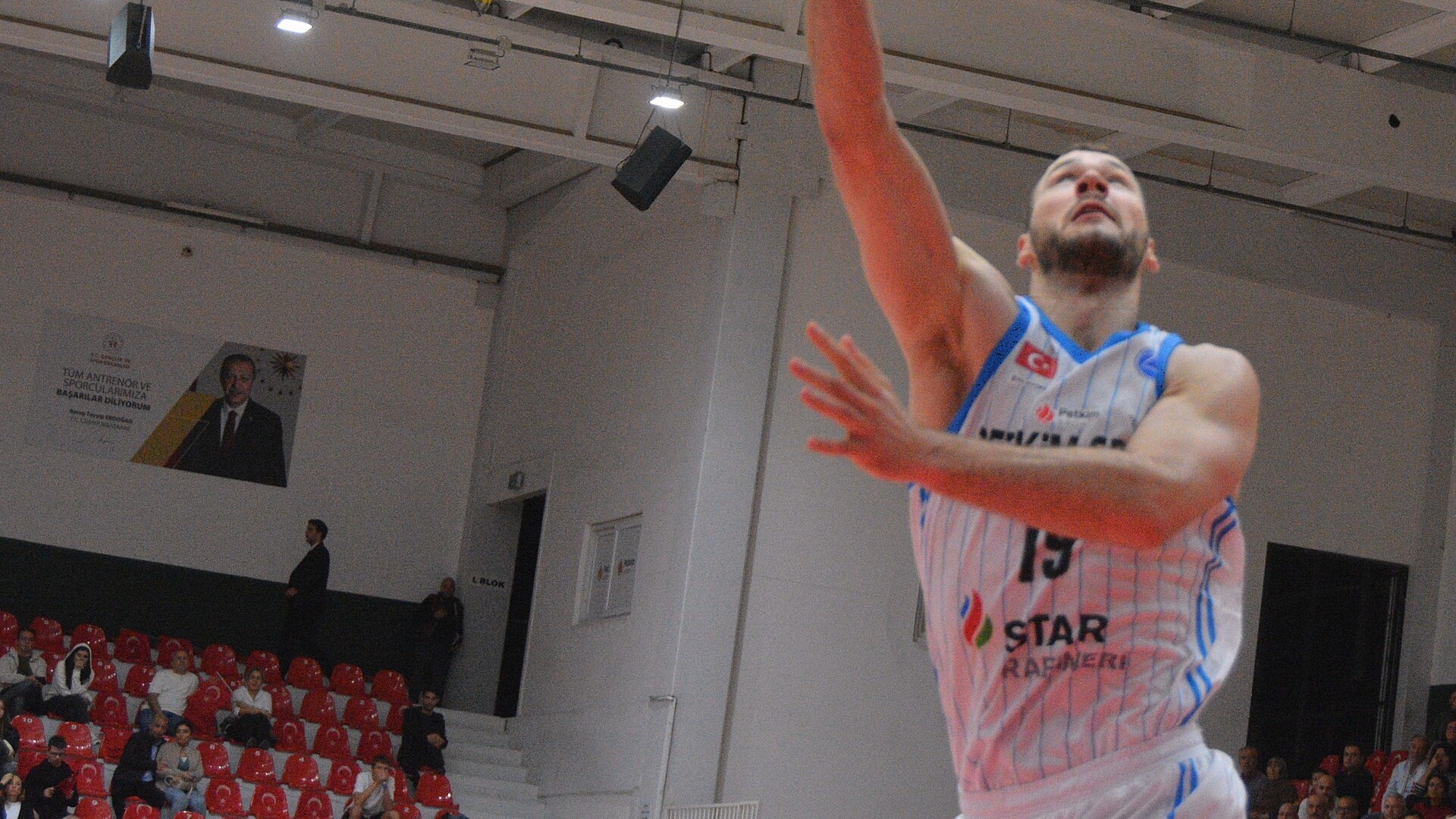 Son Saniyede Patlayan Bomba! Aliağa Petkimspor, Büyükçekmece'yi 89-85 Mağlup Etti