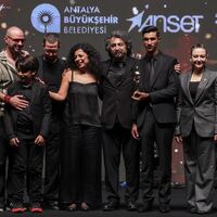 Tavşan İmparatorluğu'na 7 Altın Portakal