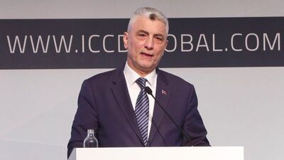 Bakan Bolat, "1. İslam İşbirliği Teşkilatı İş Liderleri Zirvesi"nin açılışında konuştu