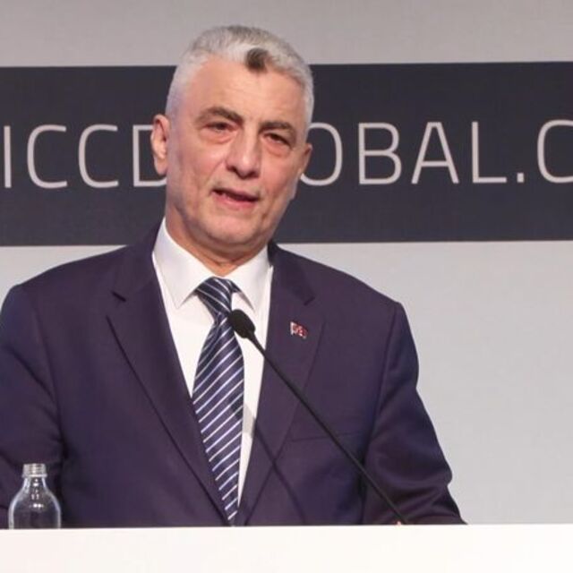 Bakan Bolat, "1. İslam İşbirliği Teşkilatı İş Liderleri Zirvesi"nin açılışında konuştu