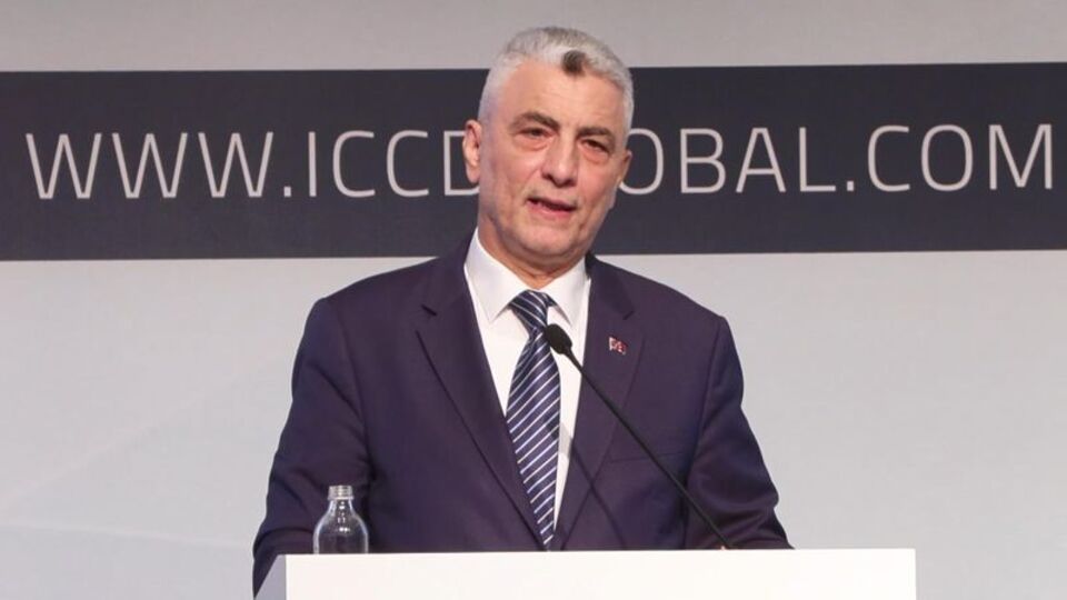 Bakan Bolat, "1. İslam İşbirliği Teşkilatı İş Liderleri Zirvesi"nin açılışında konuştu