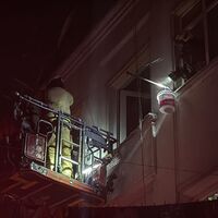 Yangında mahsur kalan 4 kişi kurtarıldı