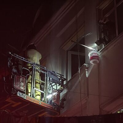 Yangında mahsur kalan 4 kişi kurtarıldı