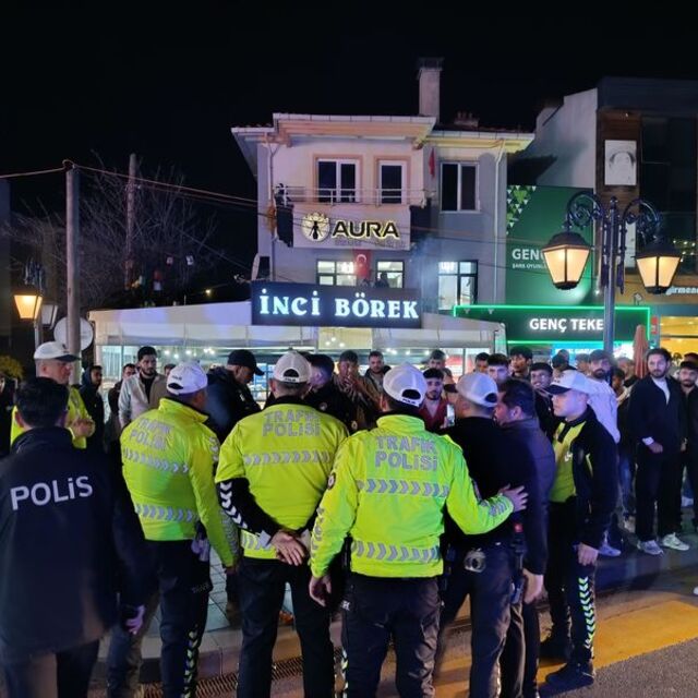 Taraftarlar birbirine girdi: 5 yaralı, 1 gözaltı