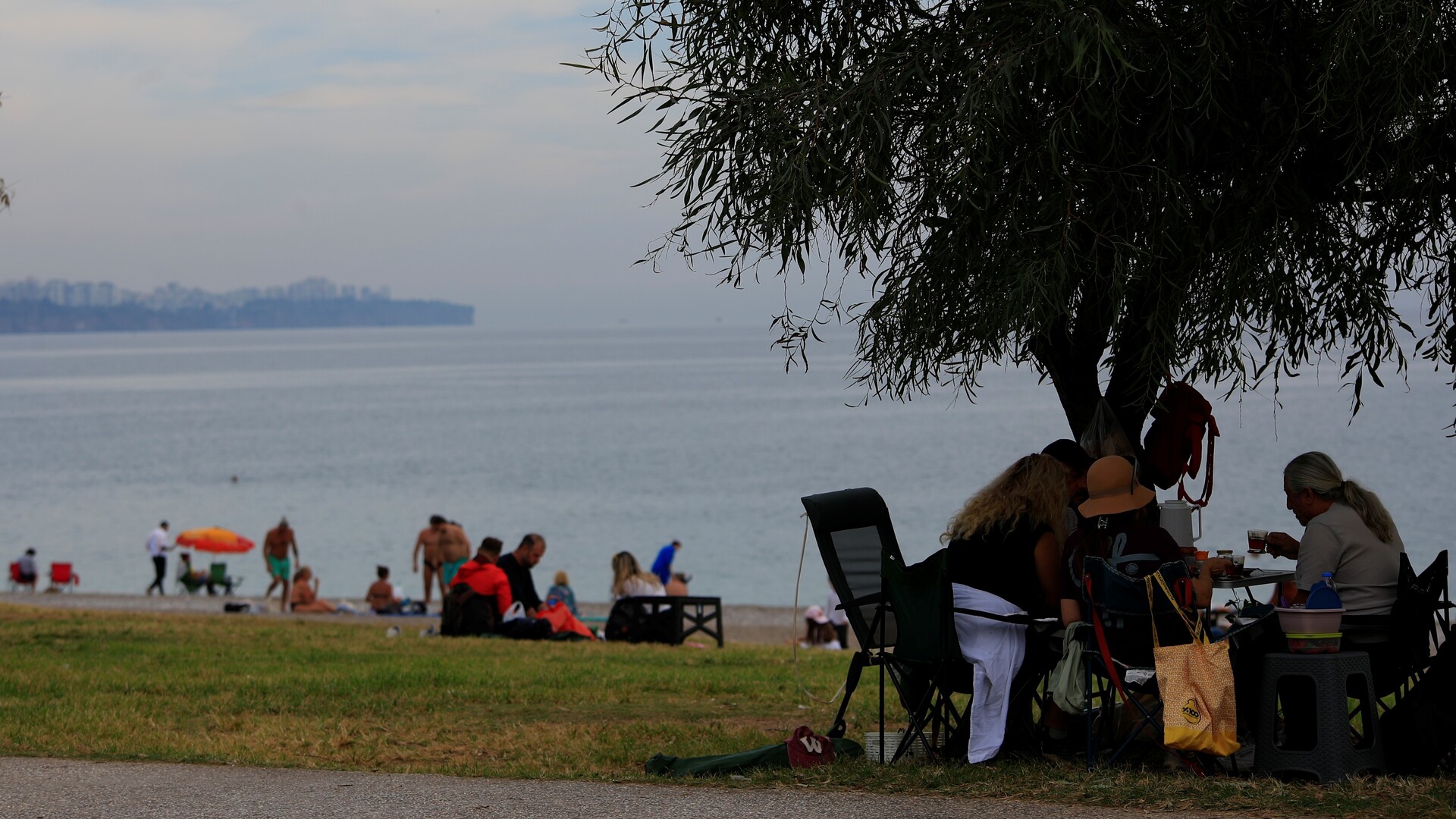 Meteoroloji Açıkladı: Kasım'da Yağmur Yok, Sıcaklıklar Mevsim Normallerinde!