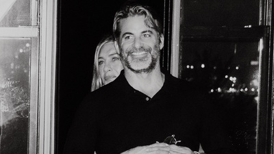 Yeni aşkını resmen ilan etti