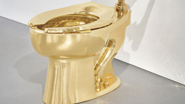 Maurizio Cattelan'ın 'altın klozet'i satışa çıkıyor
