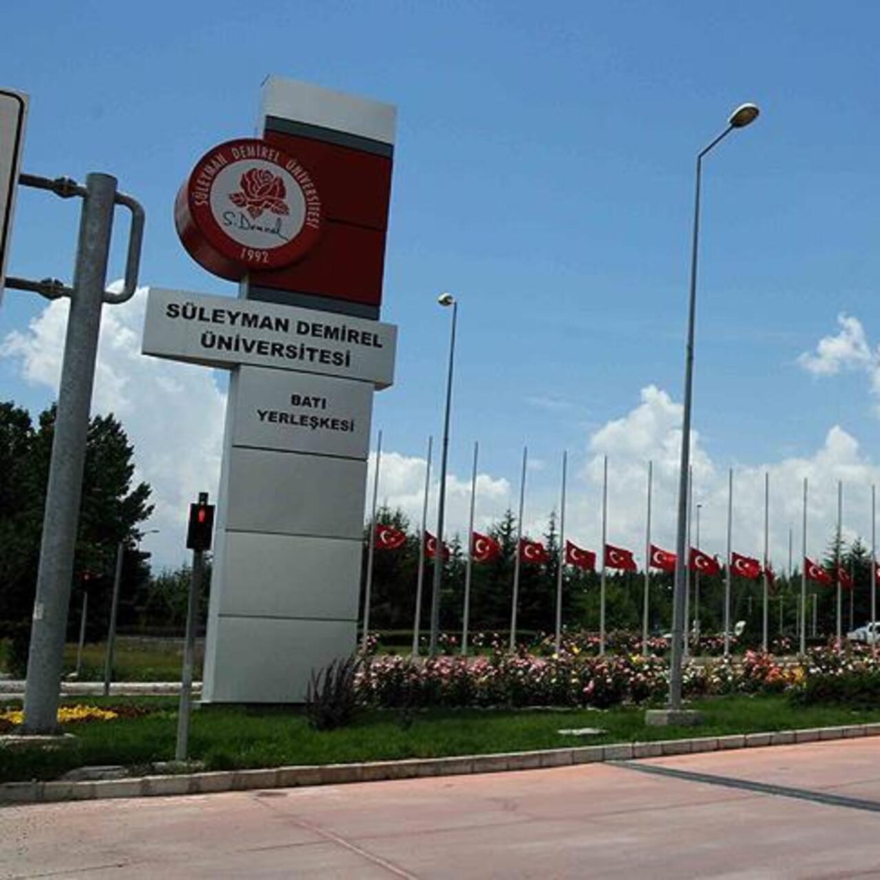 Süleyman Demirel Üniversitesi nerede?