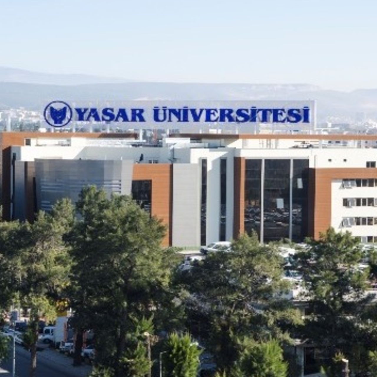 Yaşar Üniversitesi nerede?