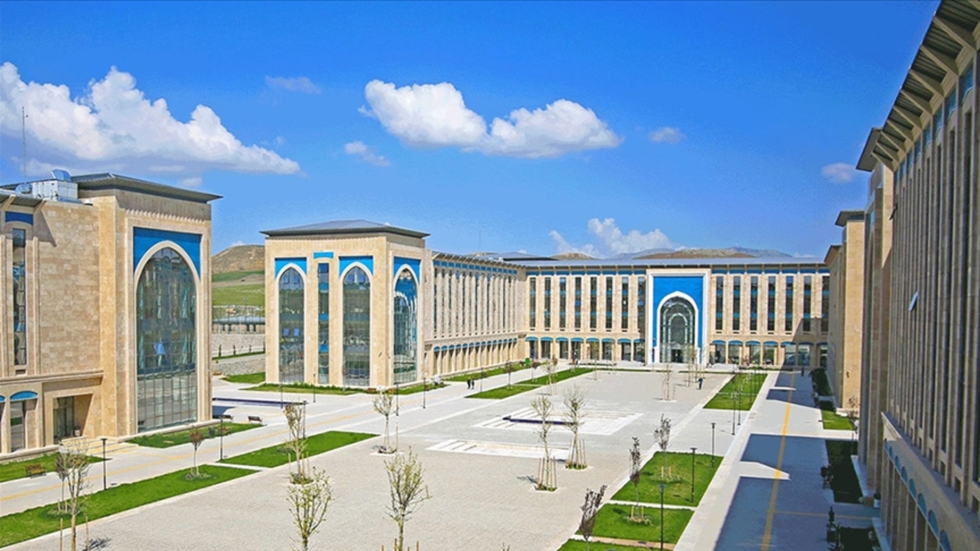 Yıldırım Beyazıt Üniversitesi Hangi Şehirde? Ankara'nın Yükselen Eğitim Yıldızı!