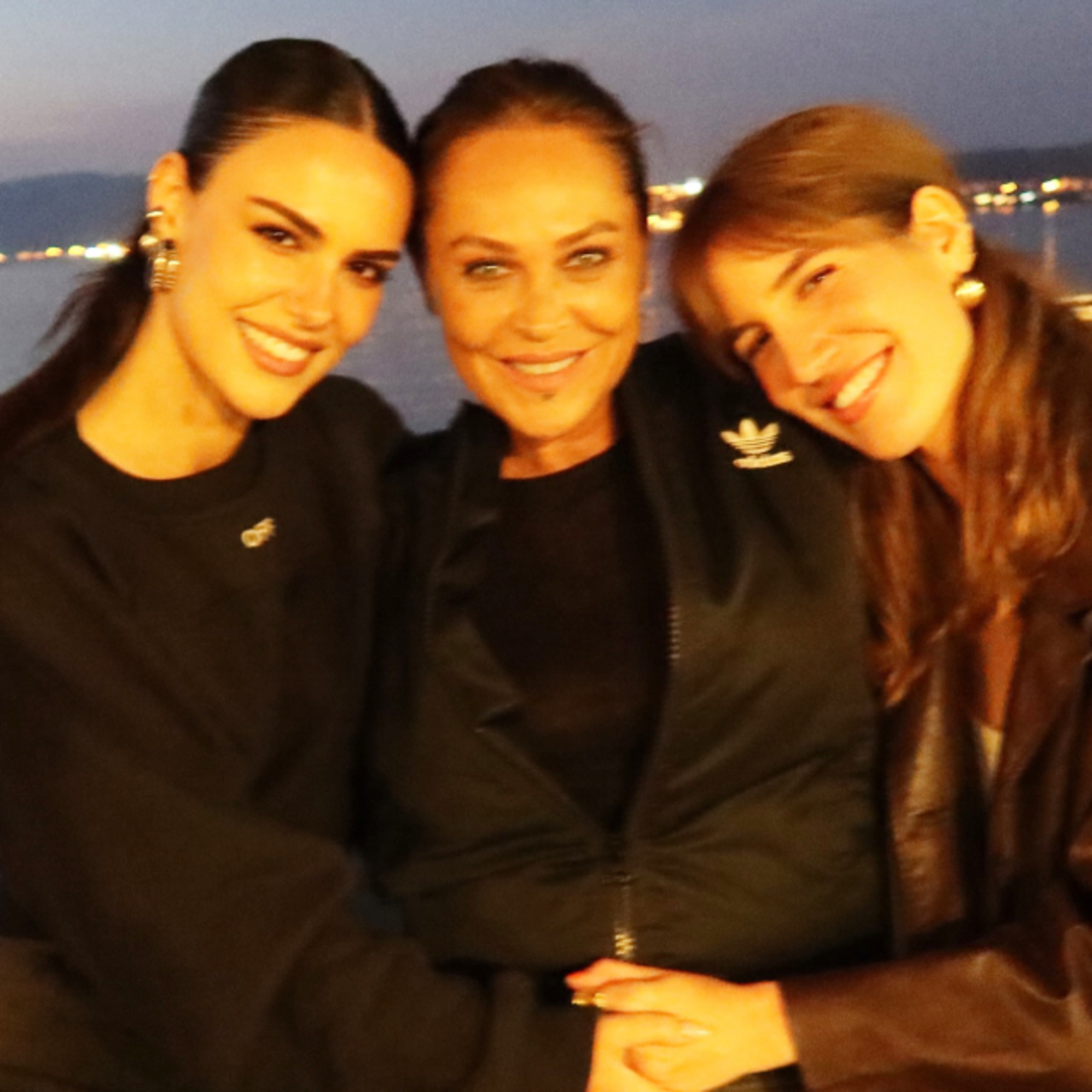 Ünlü oyuncular bir arada