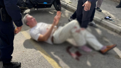 Boşanma aşamasındaki eşini bıçakladı