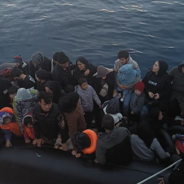 Çanakkale'de 42 düzensiz göçmen yakalandı