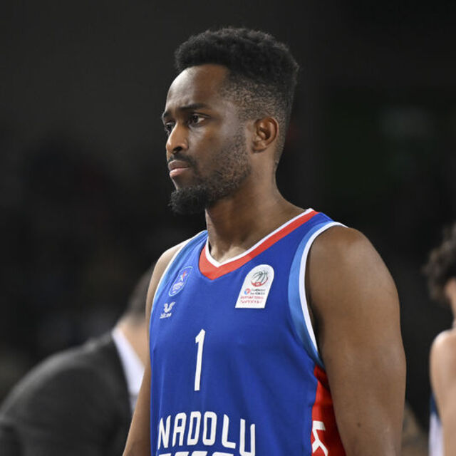 Anadolu Efes'te Beaubois ameliyat oldu!