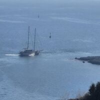 Muğla'da 41 metre boyundaki yelkenli tekne karaya oturdu