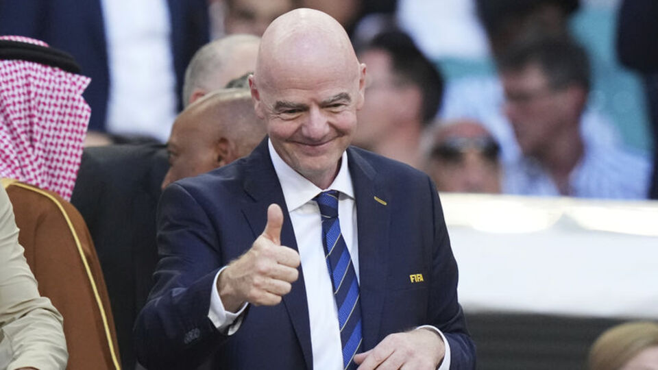 FIFA'dan İran'ın 'kadın taraftar' kararına övgü