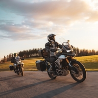 Resmi Gazete'de yayımlandı: Motosiklet sürücü ve yolcularına koruyucu eldiven şartı