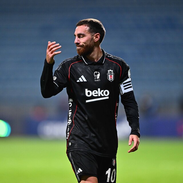 Orkun Kökçü özür diledi