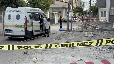 Dehşet! Metrelerce yükseklikten yere çakıldılar!