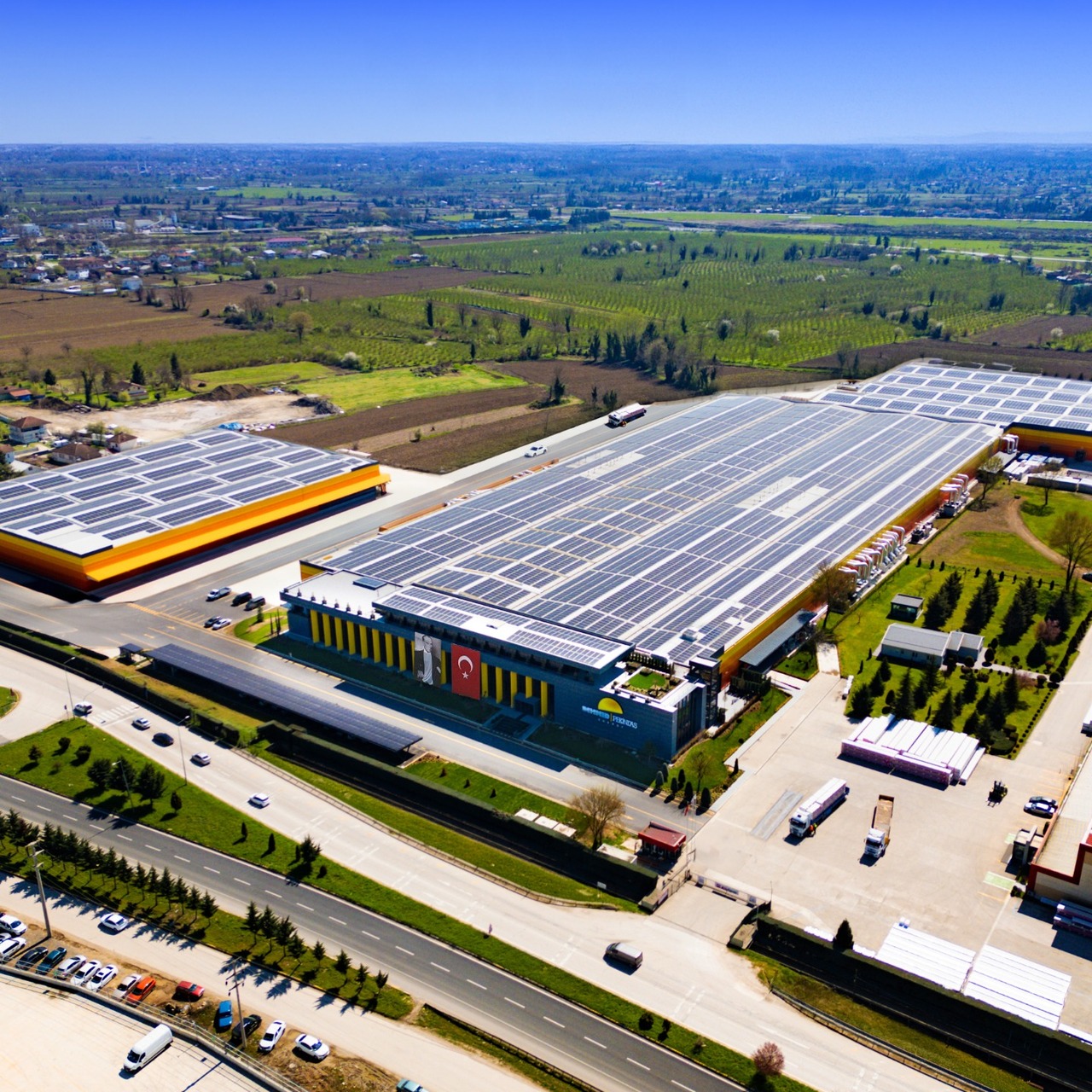 “Schmid-Pekintaş Giga Factory” binası LEED Gold Sertifikası aldı