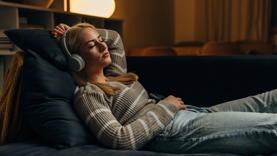 Araştırma: Müzik dinlemek demans riskini azaltabilir