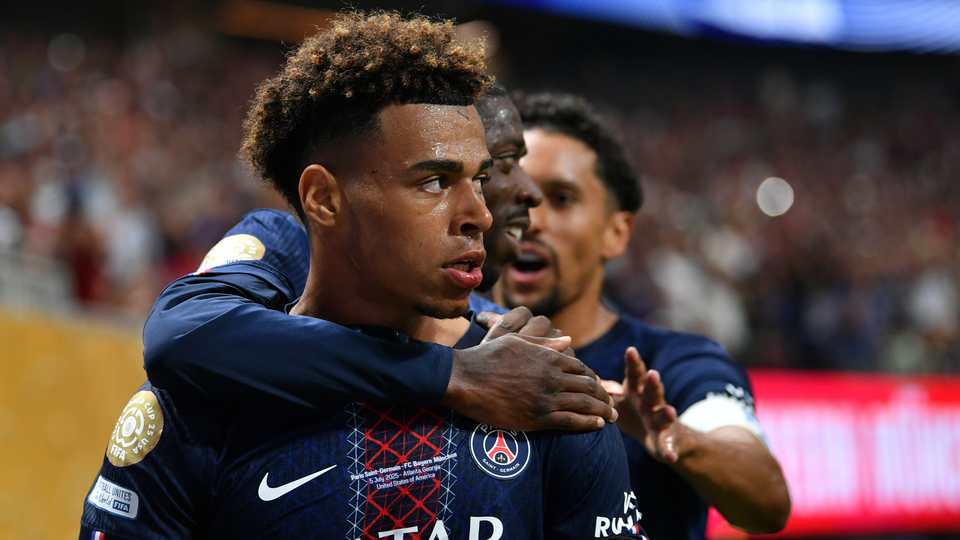 2025 Golden Boy ödülü Desire Doue'nin!