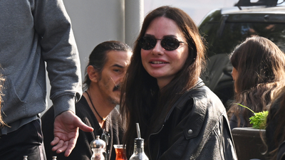 Aşk sessizliğine devam