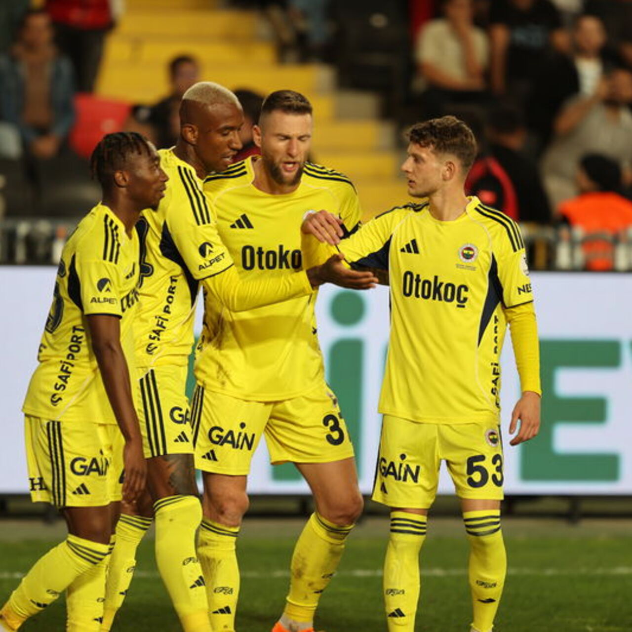 Yeni rota Avrupa Ligi!