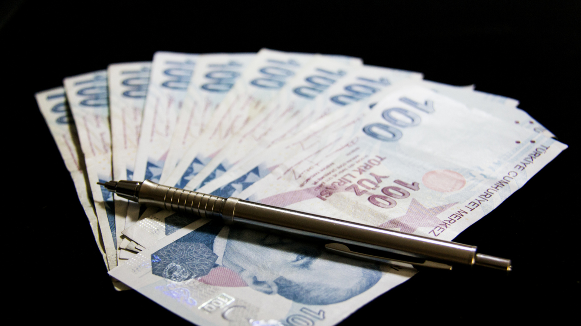 Emekli promosyonu yükseliyor! Kasım ayı 2025 en yüksek promosyon veren banka hangisi ve ne kadar promosyon maaşı veriyor? 30 bin TL'ye varan promosyon fırsatı!