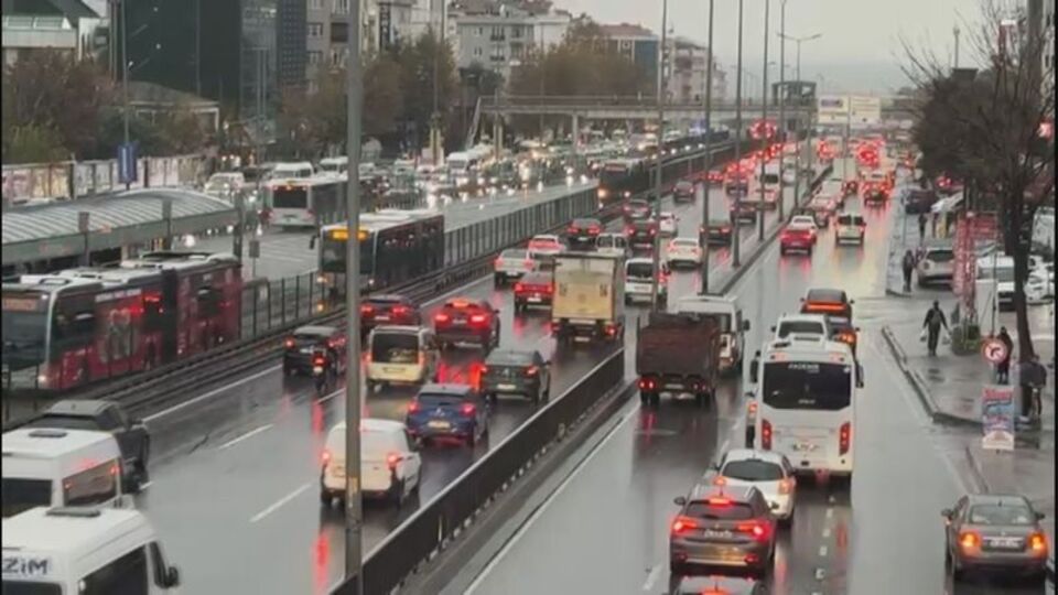 İstanbul'da trafik felç!